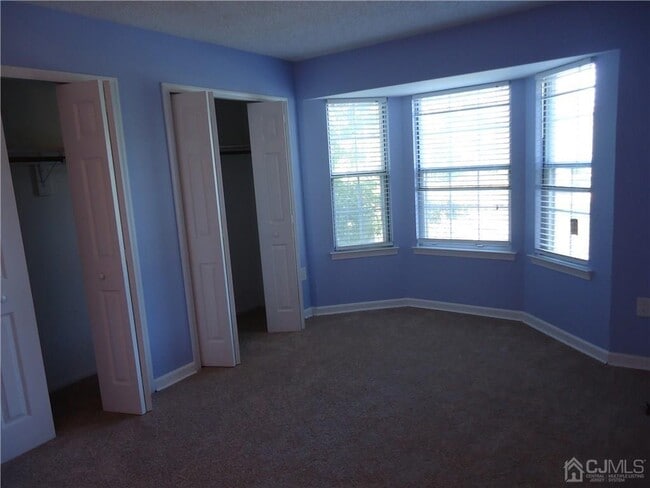 Building Photo - 313 Wimbeldon Ct