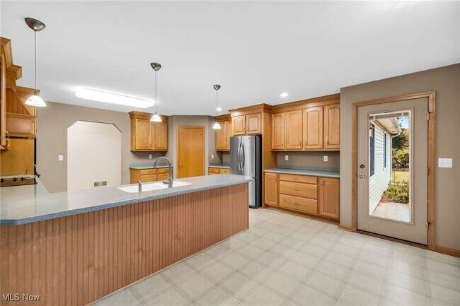 Building Photo - 2366 Stony Hill Rd