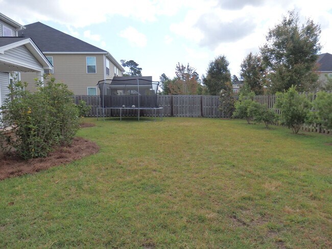 Building Photo - Look No Further. You Have Found Home!!! Av...