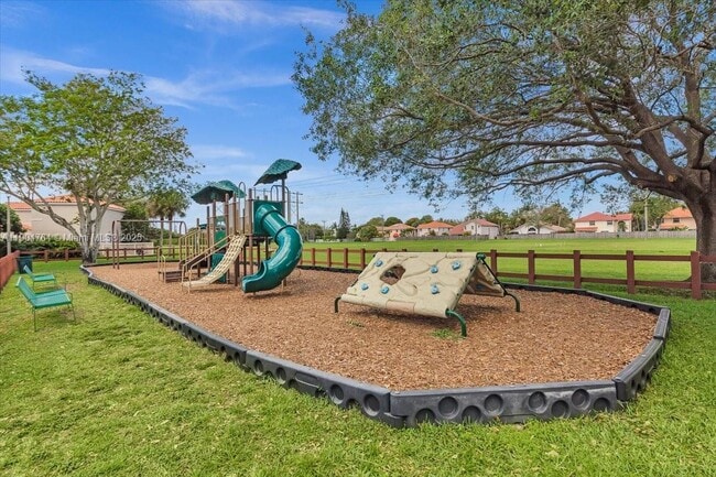 Building Photo - 11050 Nautilus Dr