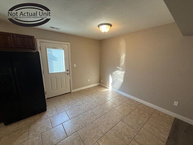 Building Photo - 7461 Arratt Ct