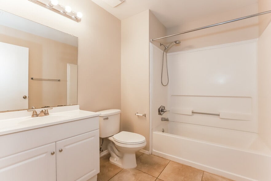 Building Photo - 11022 4th Ave E