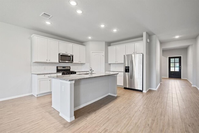 Building Photo - 25922 Balsamwood Dr