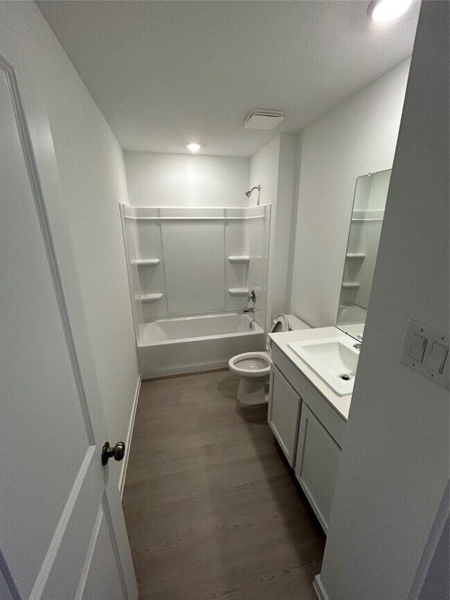 Building Photo - 3085 Majestic Sunrise Dr