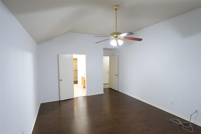 Building Photo - 23135 N Waterlake Dr