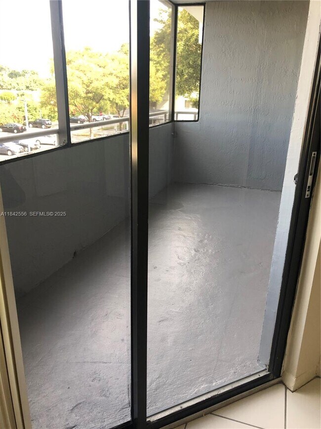 Building Photo - 8205 SW 152nd Ave