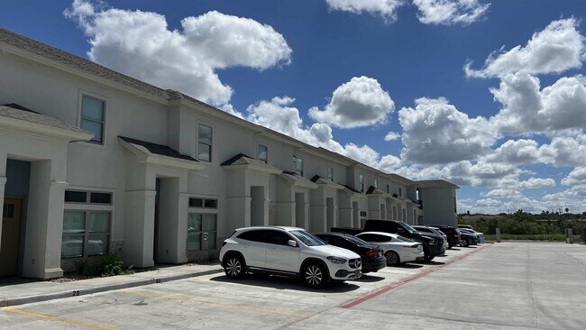 Building Photo - 1010 Monaco Blvd