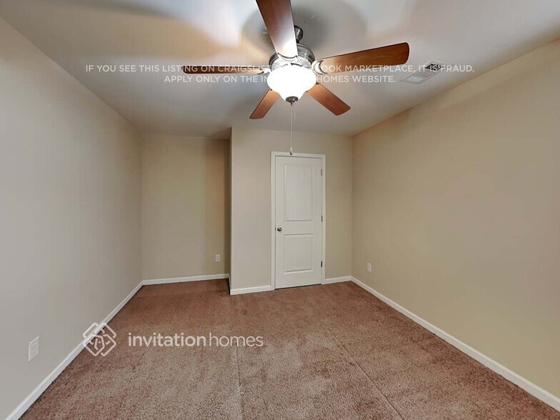 Building Photo - 3479 Village Park Ln SW