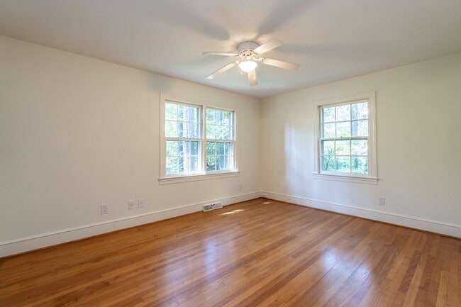 Building Photo - 4718 Rembert Dr