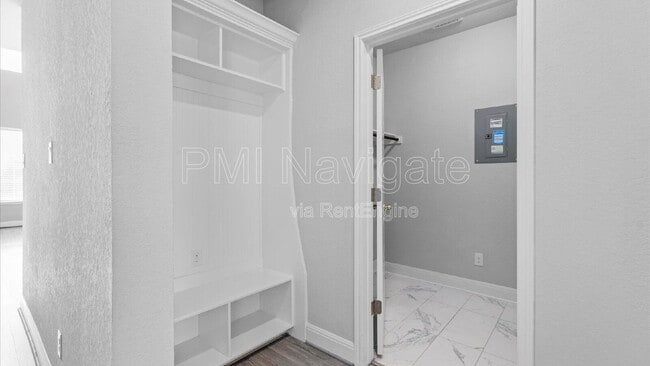 Building Photo - 2310 Olive Wy