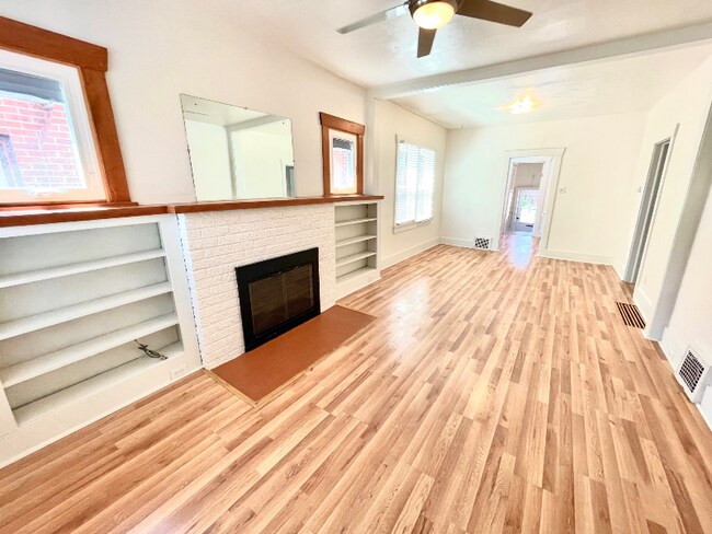 Building Photo - 3853 Julian St