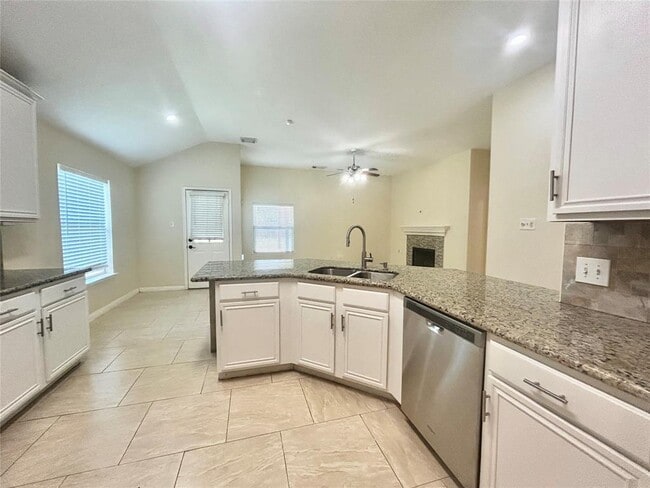 Building Photo - 18235 Bonham Oaks Ct