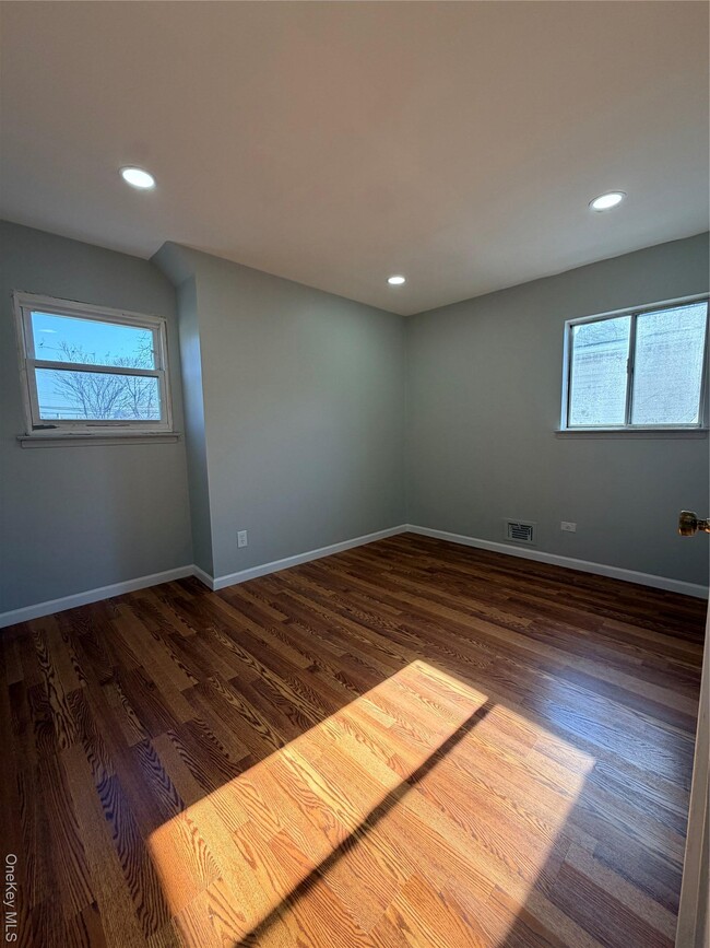 Building Photo - 153-16 110th Rd