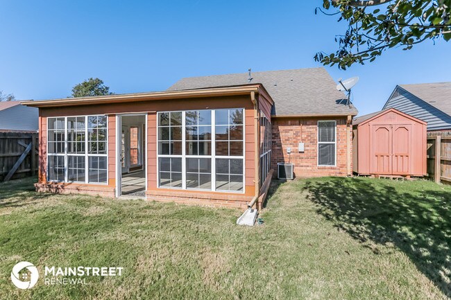 Building Photo - Apply Today - Move In Specials!