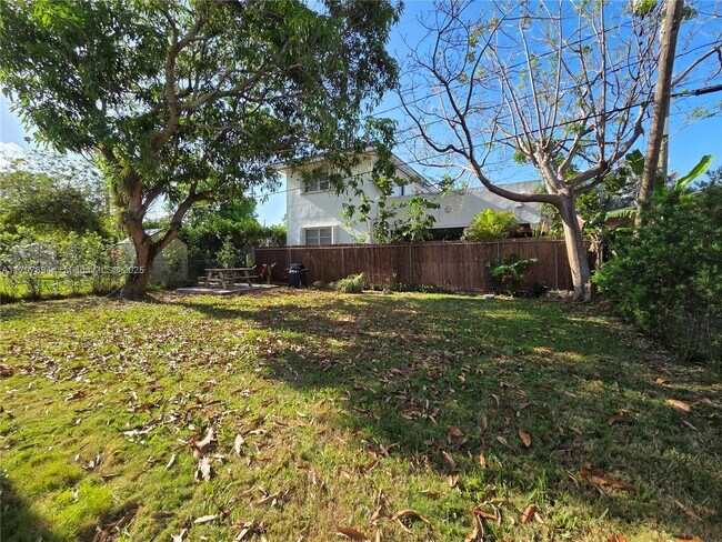 Building Photo - 3464 Frow Ave