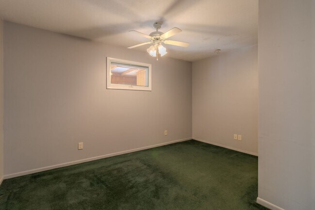 Building Photo - Lakefront Dream Home – 3BD | 2BA
