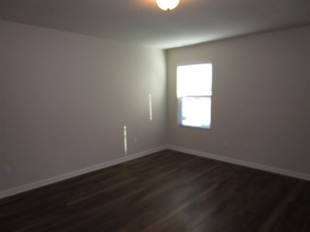 Building Photo - 223 Maxton Ave