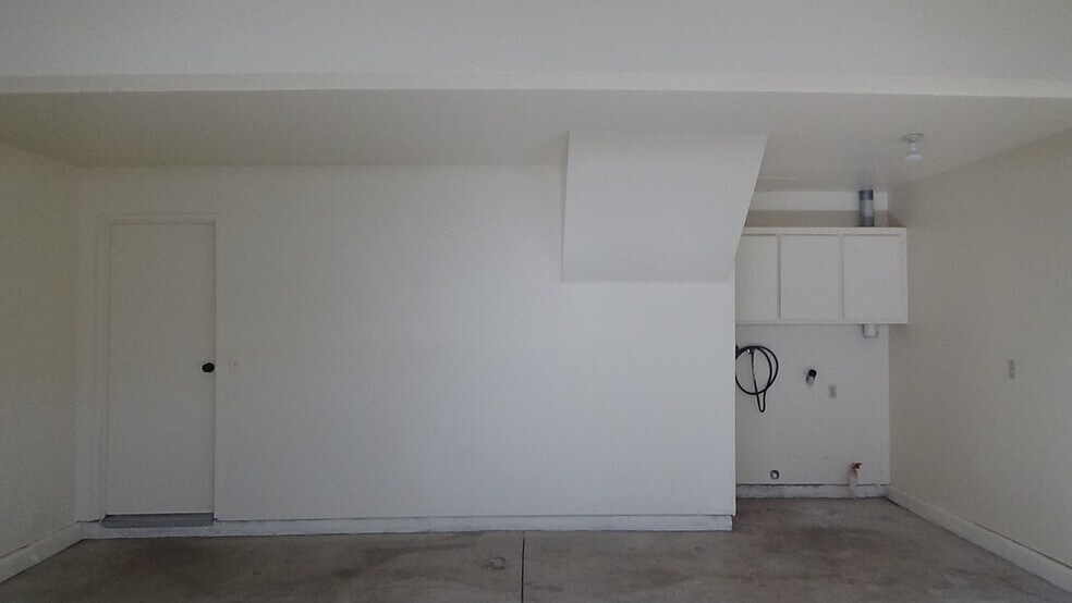 Garage Wall - 725 Summerwood Ln