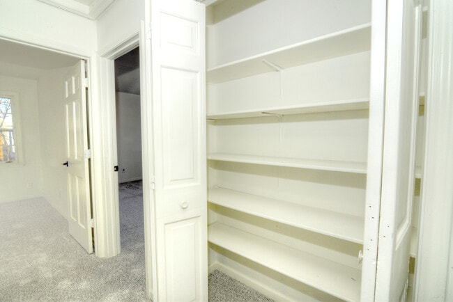 Building Photo - 2309 Sudbury Ln