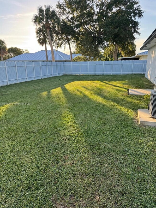 Building Photo - 5218 SE 43rd St