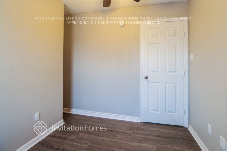 Building Photo - 2221 Jasmine Path
