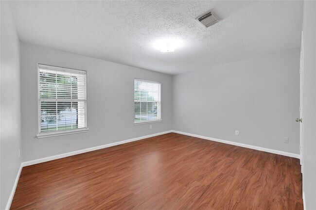 Building Photo - 7818 Black Gap Dr