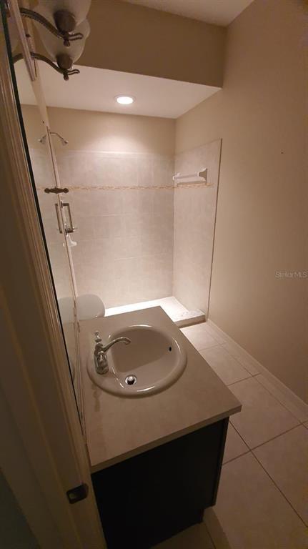 Building Photo - 5730 Fischer Dr