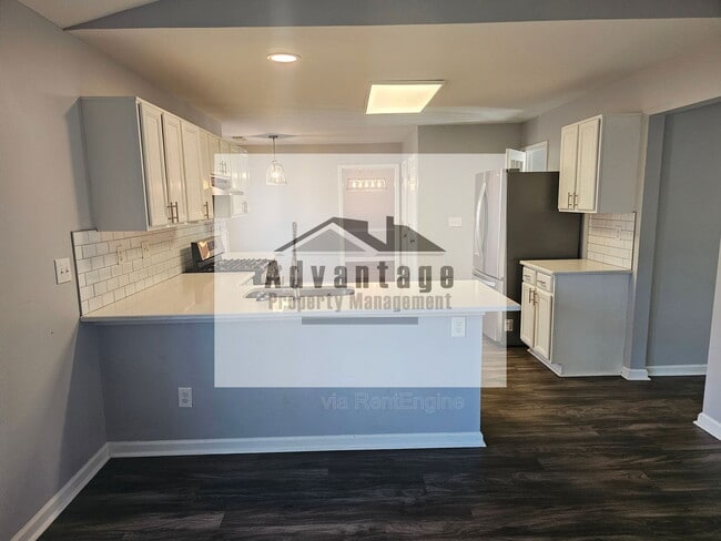 Building Photo - 2853 Da Vinci Blvd