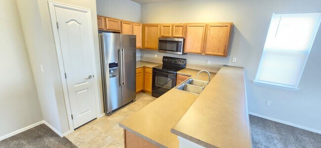 Building Photo - PENDING APPROVAL - Open Concept 4 Bedroom ...