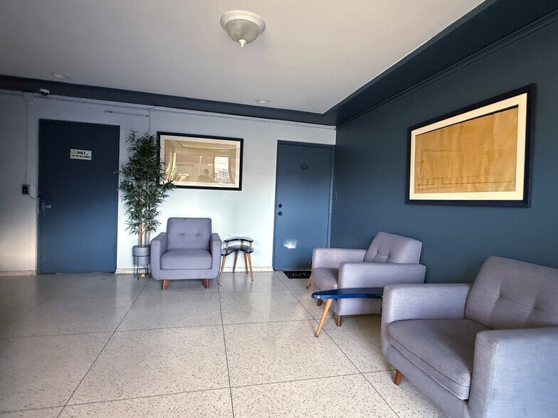 Building Photo - 250 Linden Ave