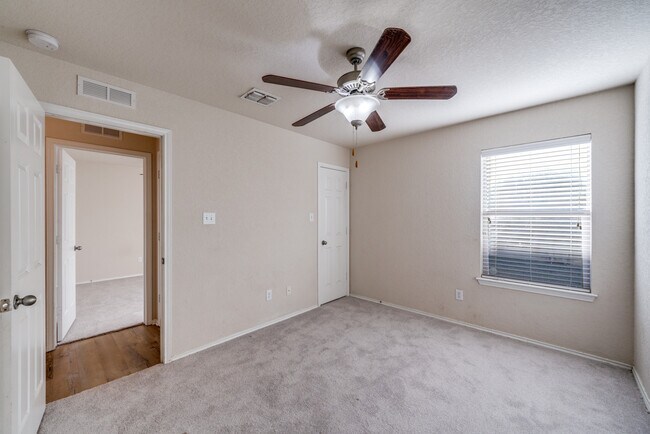 Building Photo - 3125 Muntjac