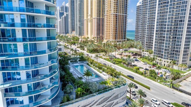 Building Photo - 17550 Collins Ave