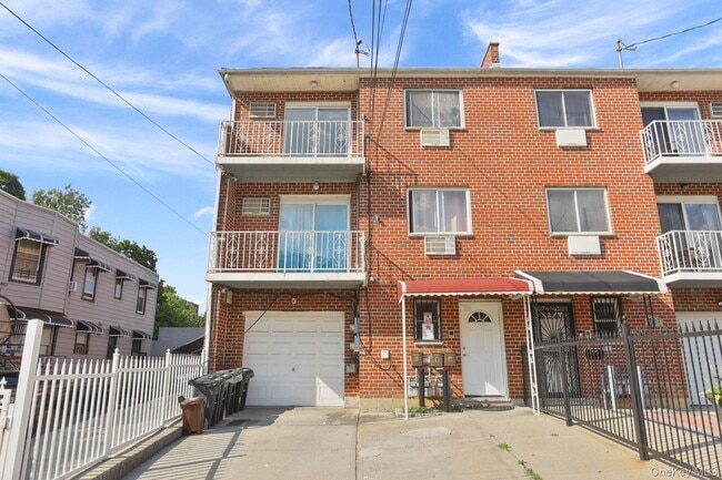 Primary Photo - 639 E 226th St