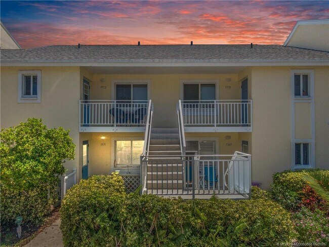 Building Photo - 5571 NE Gulfstream Way