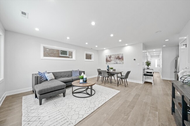 Building Photo - 4222 N Bernard St