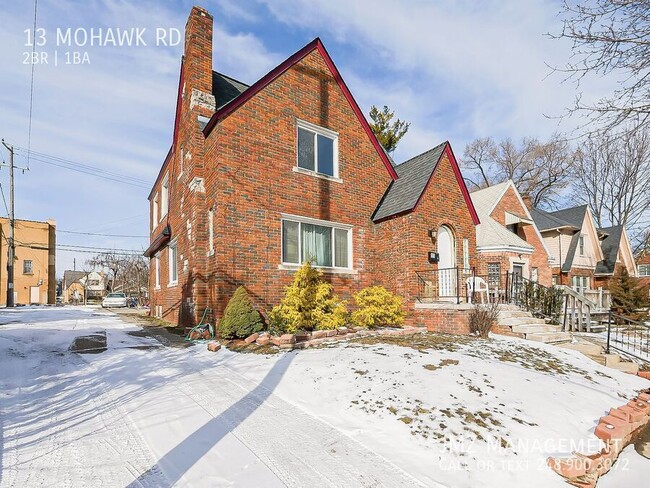 Building Photo - 13 Mohawk Rd