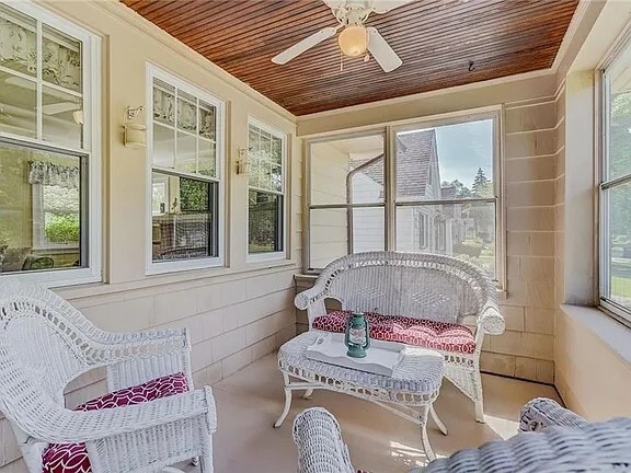 Screened Porch - 77 Hartsdale Rd