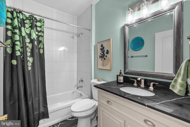 Building Photo - 4914 John Ticer Dr