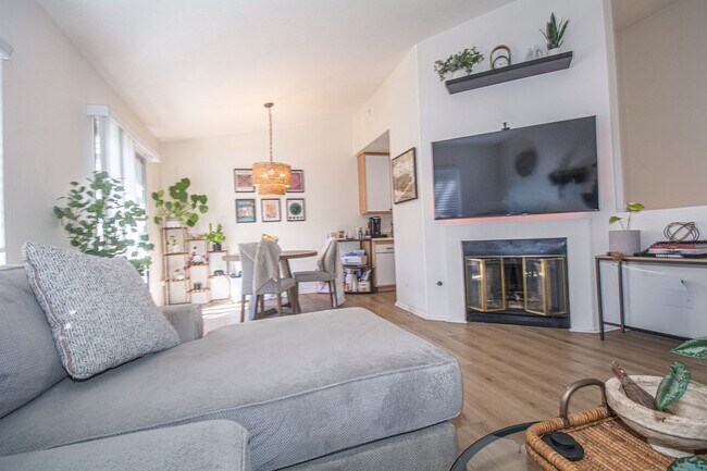 Building Photo - 8408 Spring Desert Pl