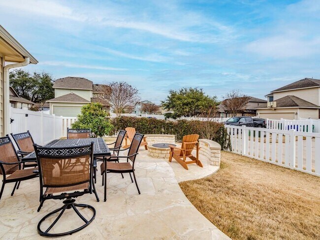 Building Photo - 611 Boca Chica Dr