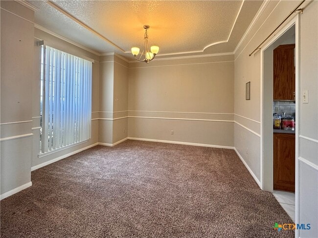 Building Photo - 1915 Sutton Pl