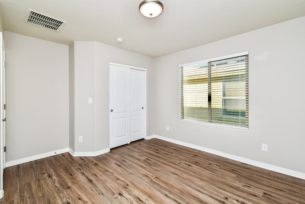 Building Photo - 6721 S May Fly Dr