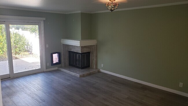 Building Photo - 2524 Caribou Pl