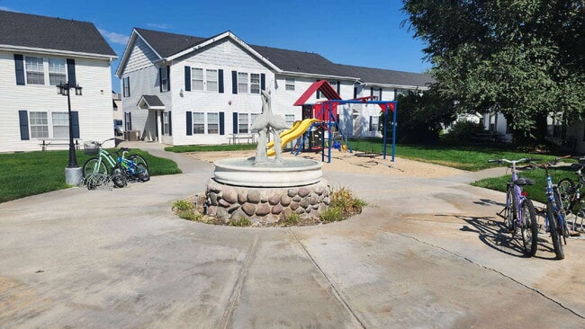 Building Photo - "Charming 2-Bed Retreat with Spacious 1000 sqft Layout in Nampa's Heart!"