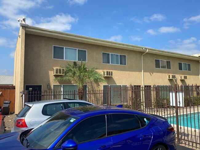 Building Photo - Greenfield Area