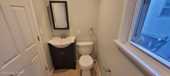 Building Photo - 138 Sand St