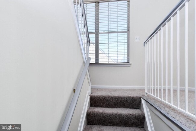 Building Photo - 5908 Grenfell Loop