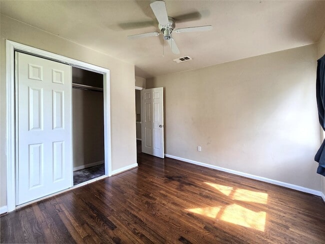 Building Photo - 12121 Hoblitzelle Dr