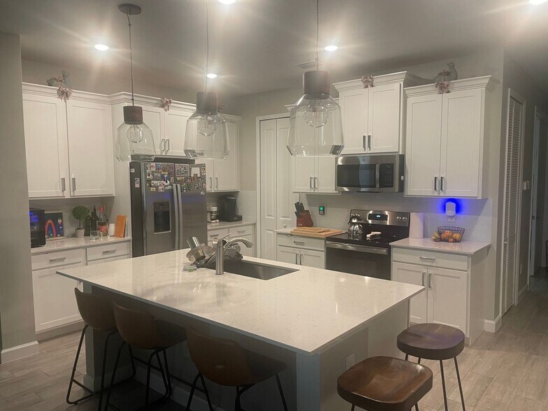 Building Photo - 664 Veridian Cir NW