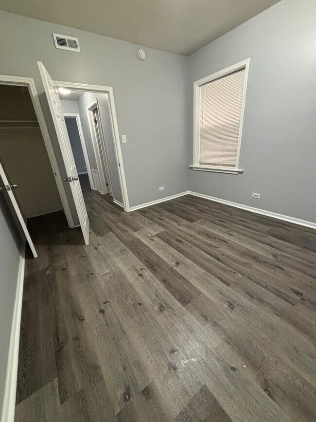 Building Photo - MAY_7543